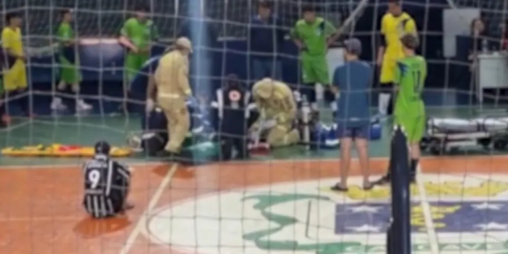 Equipes do Samu realizaram manobras de reanimação cardiopulmonar por cerca de 40 minutos.