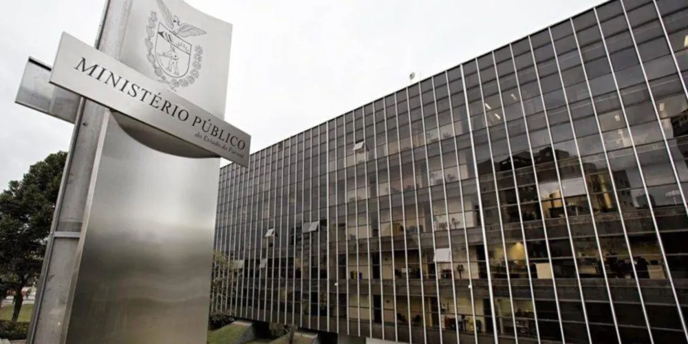 Segundo o MPPR, os denunciados teriam utilizado contas bancárias para movimentar e ocultar os valores.
