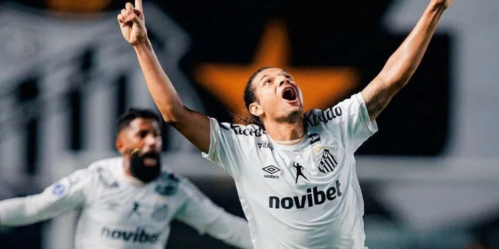Willian Arão abriu o caminho da vitória do Santos sobre o Atlético-MG pelas quartas da Copa Sul-Americana