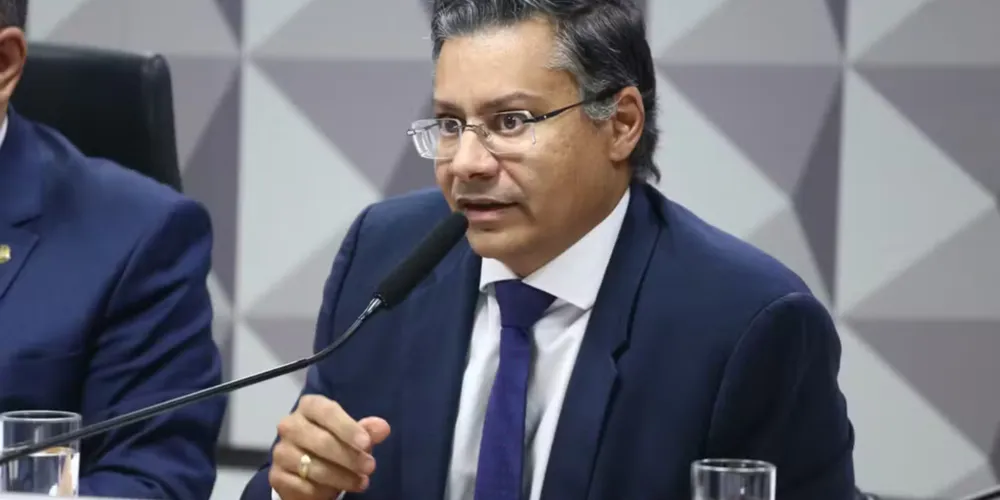 Ex-Procurador-Geral do INSS, Virgílio Antônio Ribeiro de Oliveira Filho, durante depoimento à CPI do INSS