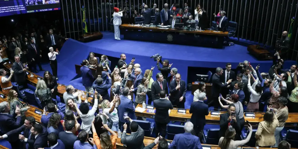 A promulgação ocorre dois dias após o Senado aprovar a proposta em dois turnos, na quarta-feira (14)