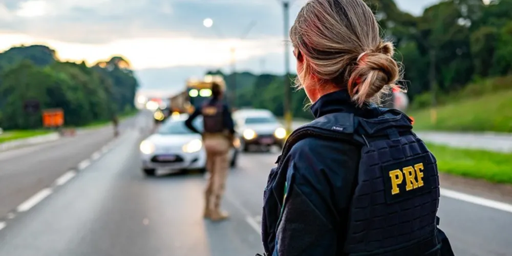 Ações terão foco no excesso de velocidade, ultrapassagens proibidas, consumo de álcool ao volante e uso de celular durante a direção.