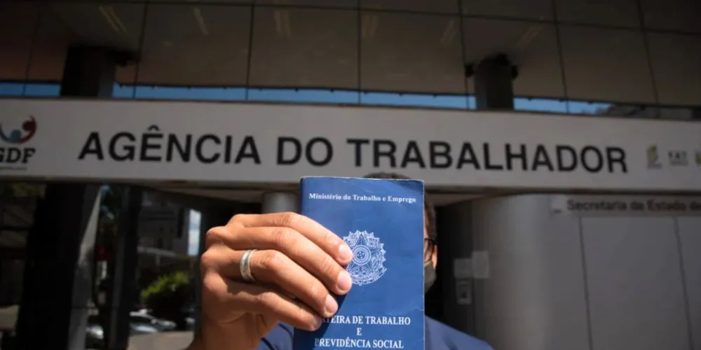 PEC aprovada pelo Senado prevê jornada de até 40 horas semanais, mas estabelece regras específicas para algumas categorias profissionais