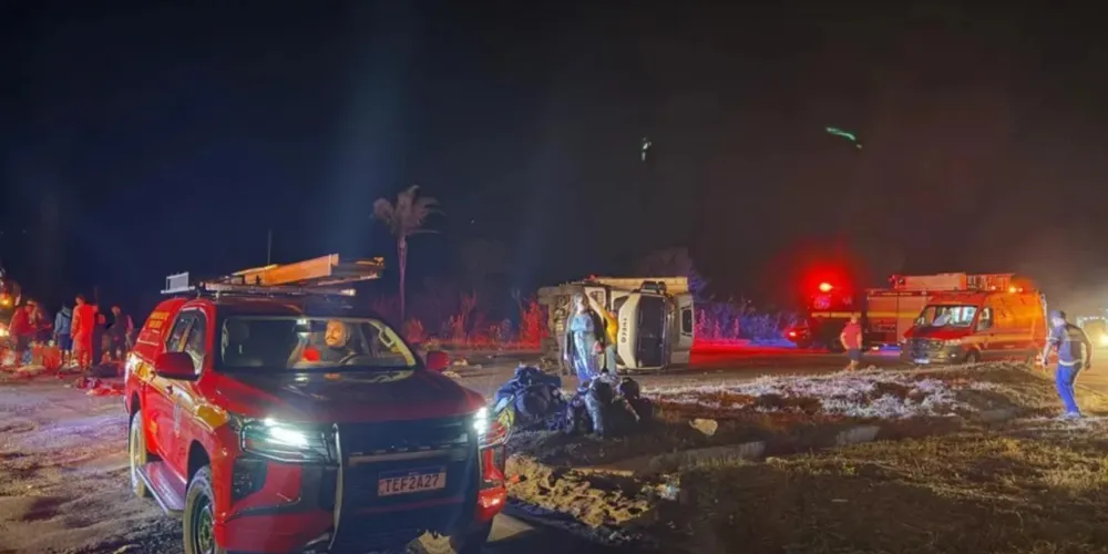 Os condutores do ônibus e do caminhão não tiveram ferimentos graves