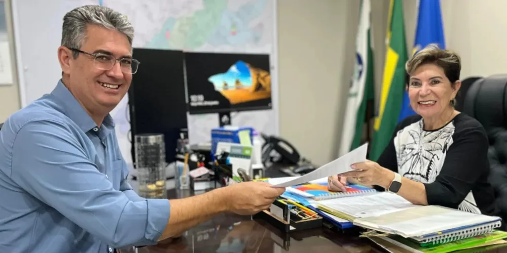 Julio Kuller e Elizabeth Schmidt estiveram reunidos, junto do presidente da Câmara Dr. Erick, para debater o repasse