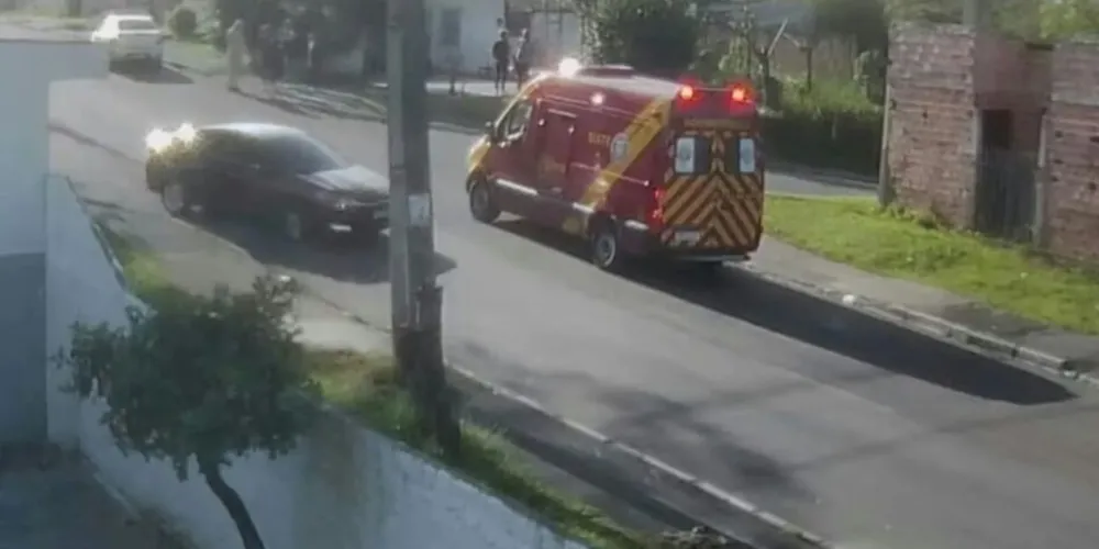 Moradores pedem a instalação de lombada, travessia elevada ou outro dispositivo para reduzir a velocidade dos veículos.