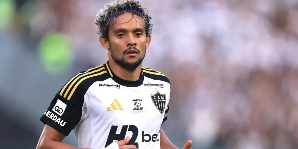 O jogador do Atlético-MG conquistou as redes sociais ao compartilhar resenhas literárias.