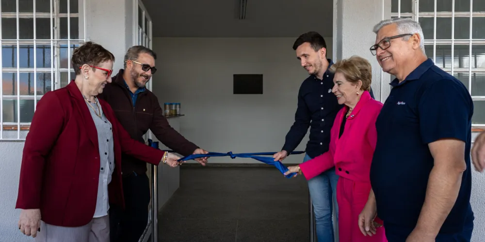 O início das atividades foi marcado por uma cerimônia em frente à unidade, localizada no Jardim Paraíso