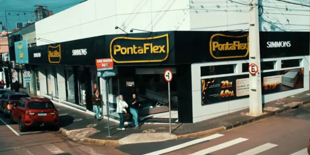 Pontaflex possui duas unidades em Ponta Grossa: Centro, na Avenida Bonifácio Vilela, 155 e Jardim Carvalho, na Avenida Monteiro Lobato, 3420