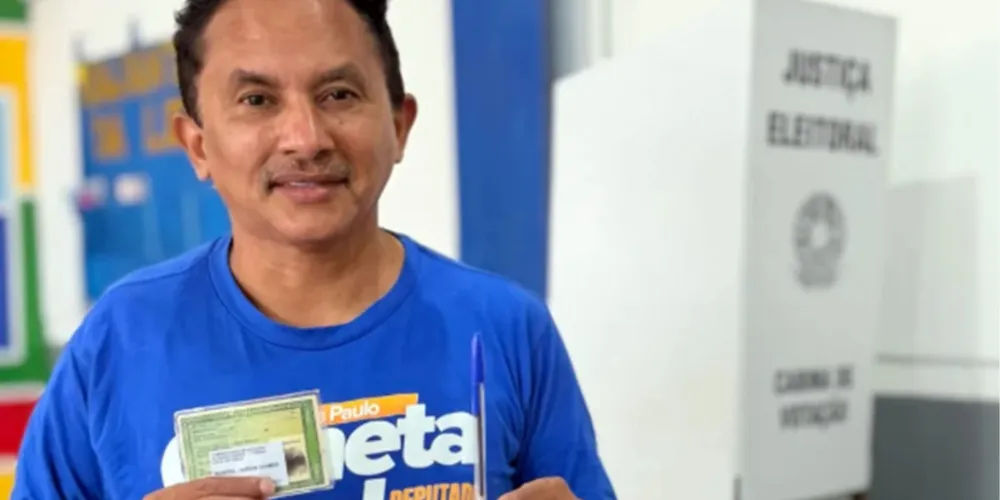 Manoel Gomes é cantor e compositor. Ele ficou conhecido pela música Caneta Azul