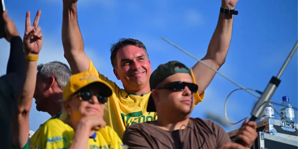 Candidato indicou apoio a 49 nomes; 54 cadeiras estavam em disputa. Resultado inclui 19 integrantes do PL e 11 de outros partidos