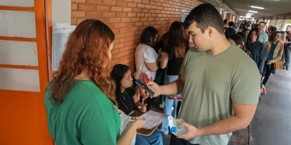 Com 18,4 mil inscritos, Vestibular 2027 da UEL acontece no fim de semana