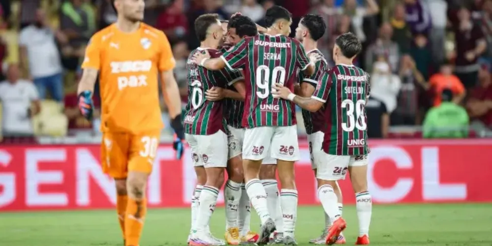 Em noite inspirada de Hulk e Paulo Henrique Ganso, o Fluminense dominou o Platense-ARG