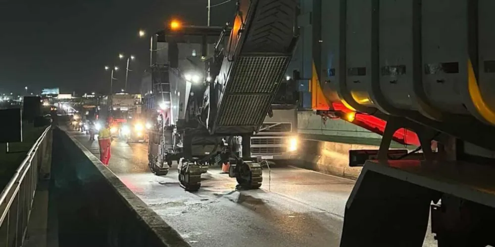 A concessionária orienta os motoristas a redobrarem a atenção ao passar pelos trechos em obras na BR-116 e BR-101