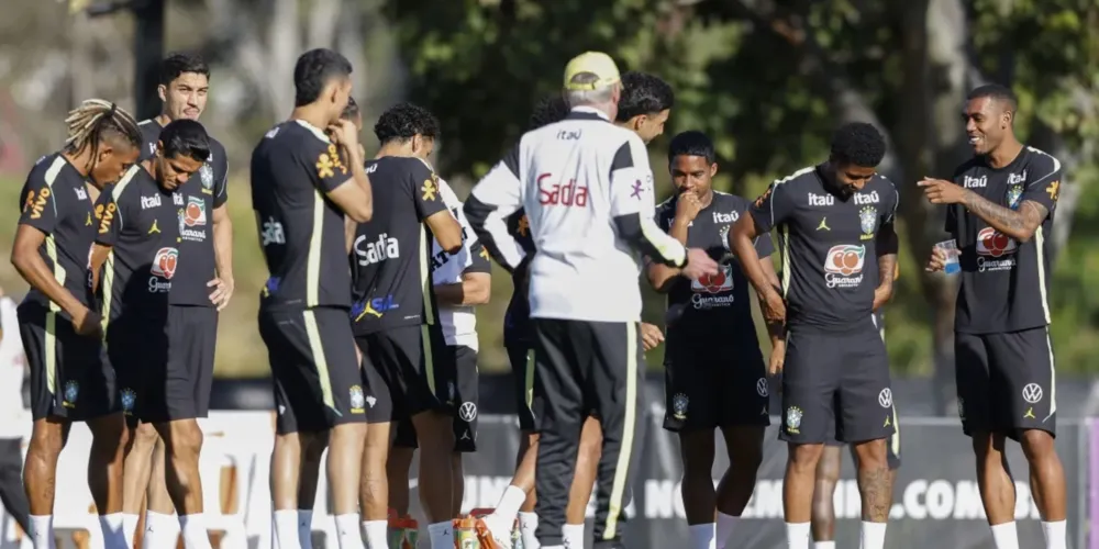 Carlo Ancelotti comandou mais um treino da Seleção Brasileira em Brisbane