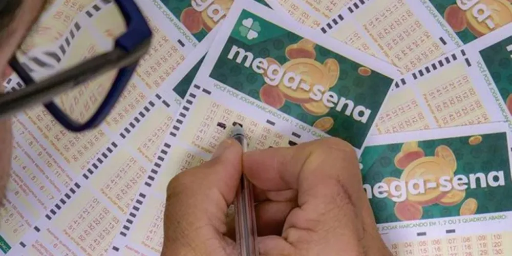Concurso 3077 da Mega-Sena pagou o maior prêmio da história da loteria em um sorteio regular, sem considerar os concursos especiais