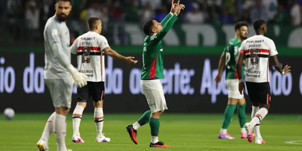 O Palmeiras venceu o clássico contra o São Paulo neste sábado (12) por 2 a 0, no Nubank Parque