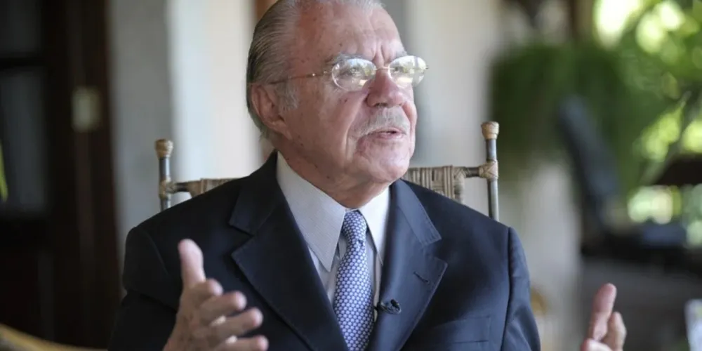 Ex-presidente trata um quadro de pneumonia. Segundo a equipe médica, o quadro clínico é considerado estável desde a última quinta-feira