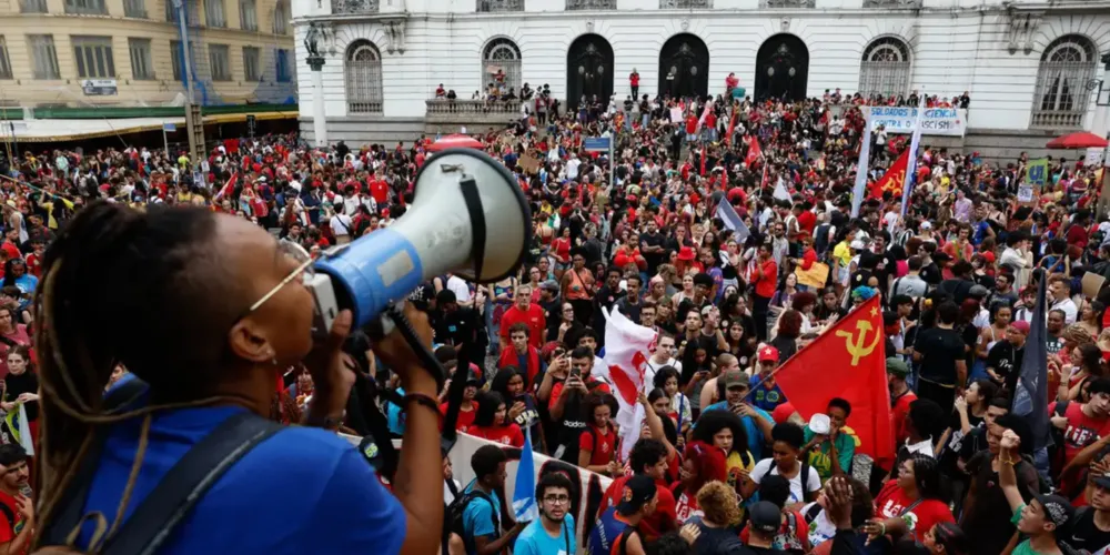 UNE declarou apoio ao candidato no 2º turno das eleições
