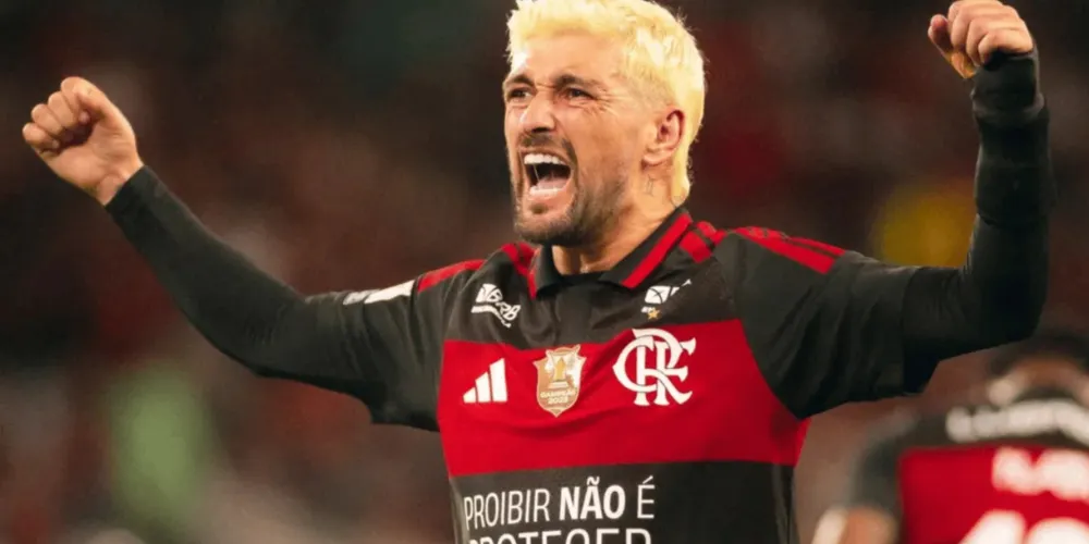 Os gols do Rubro-Negro foram marcados por Gonzalo Plata, Arrascaeta e Carrascal. Bernard e Renan Lodi fizeram para o Galo