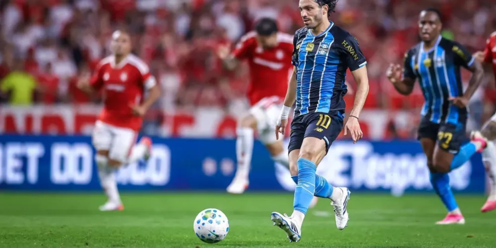 Superior em todo o confronto, o time de Luís Castro não deu chances para o maior rival