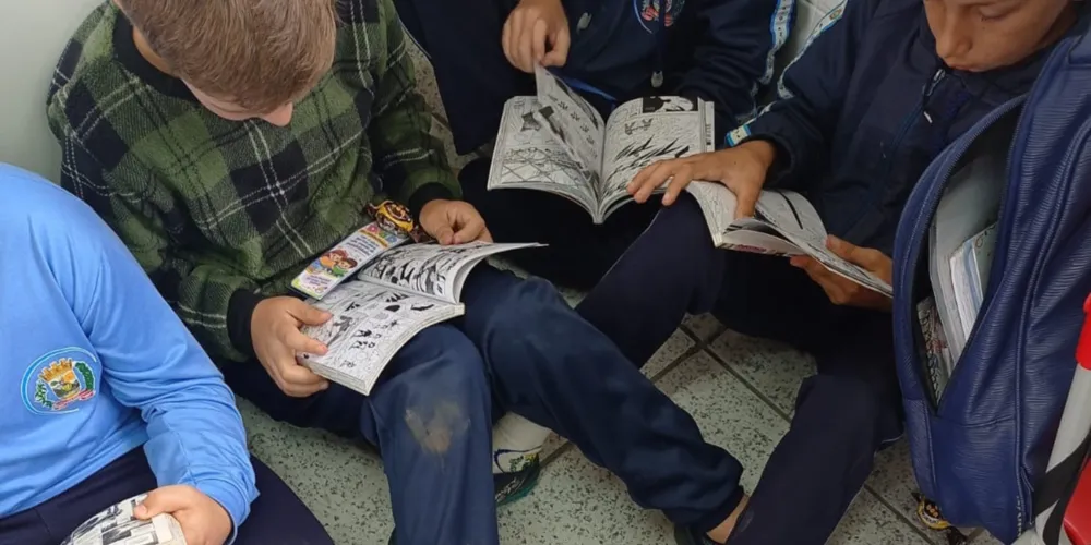 Estudantes puderam realizar a leitura de diversificadas obras