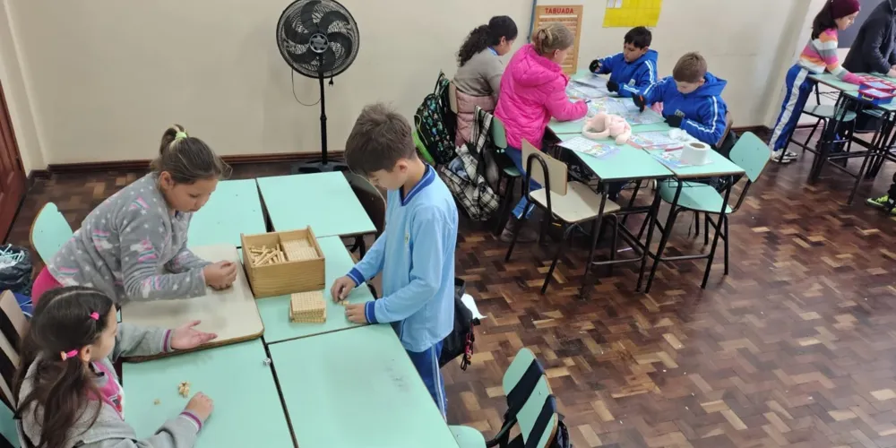 Educandos tiveram momentos lúdicos de aprendizado em sala