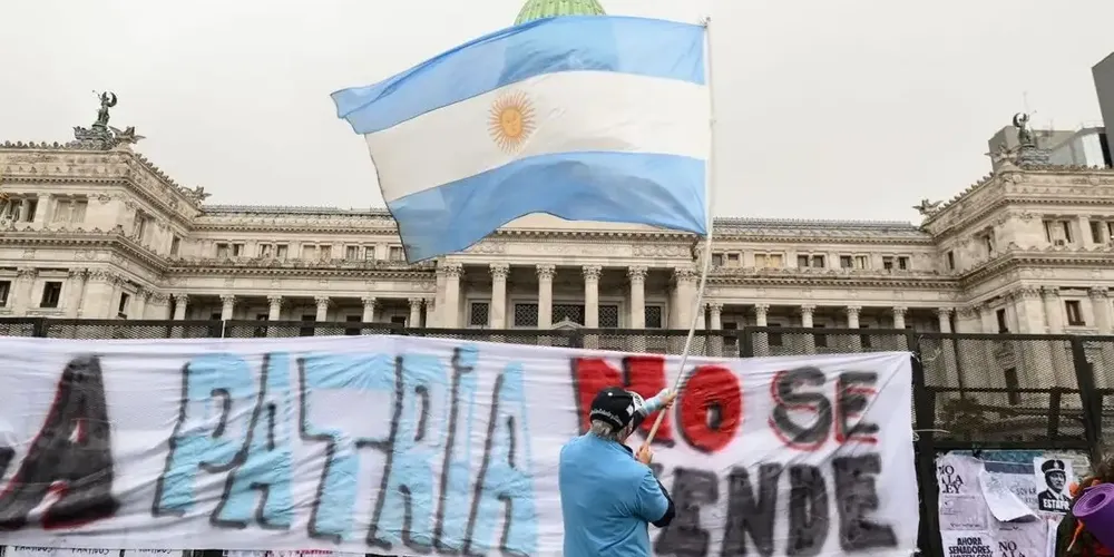 A política faz parte da agenda de corte de gastos de Milei