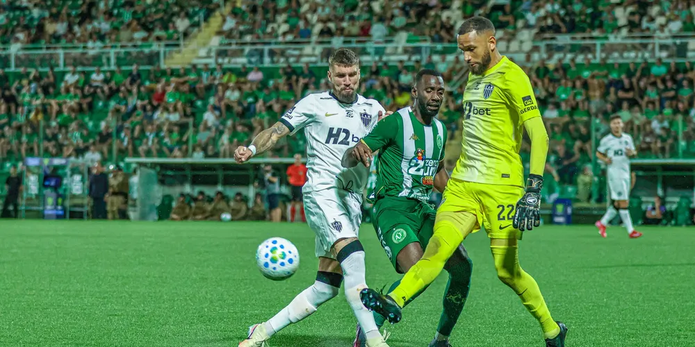 Duelo entre Atlético-MG e Chapecoense abre a rodada
