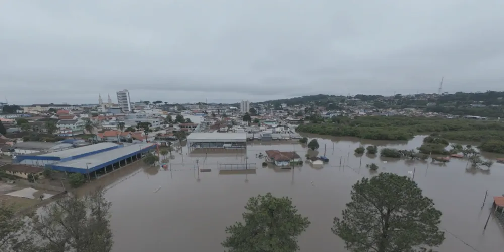 Elevação do nível do Rio Iapó preocupa moradores