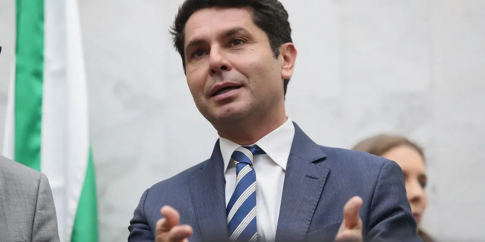 Alexandre Curi (Republicanos) recebeu mais de 1,9 milhão de votos na corrida pelo Senado do Paraná