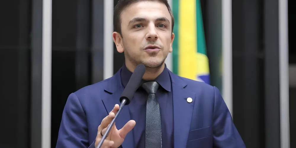 Aliel Machado firma compromisso com a população ponta-grossense