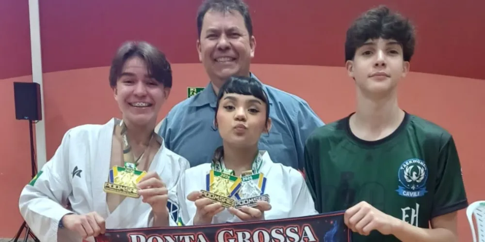 Os atletas representam a equipe Fúria, vinculada à Taekwondo Cavali em Ponta Grossa
