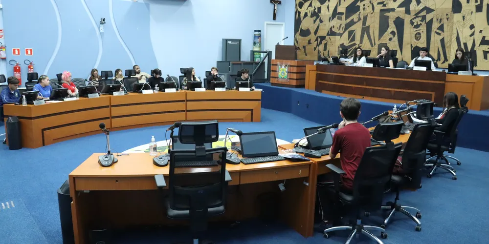 A terceira sessão da Câmara Jovem proporcionou aos estudantes a oportunidade de apresentar propostas