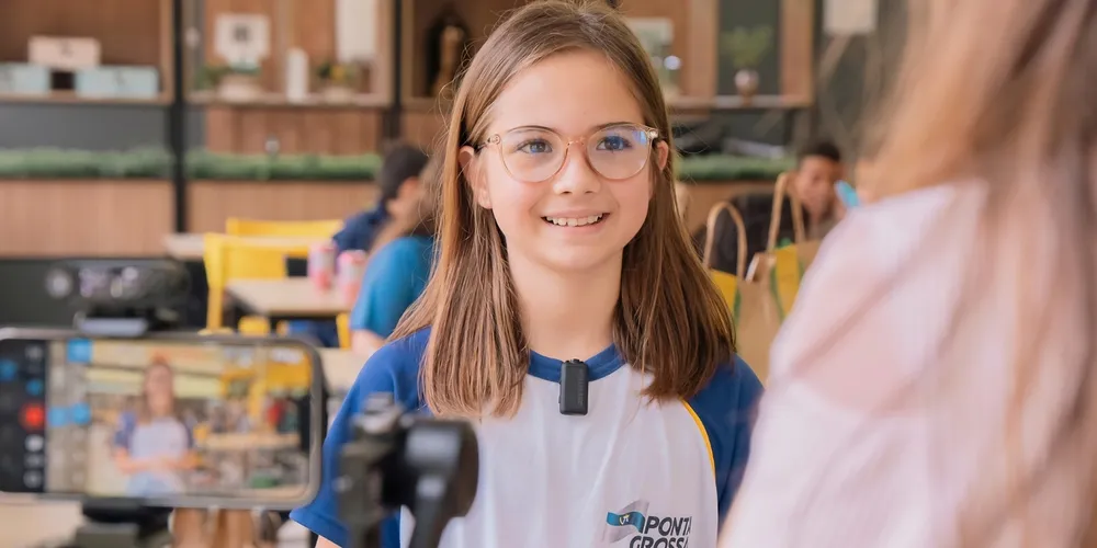 A estudante Laryssa, participou da experiência e conta: "aprendemos que não pode jogar o óleo na pia, dá para reservar em um pote e reutilizar o óleo"