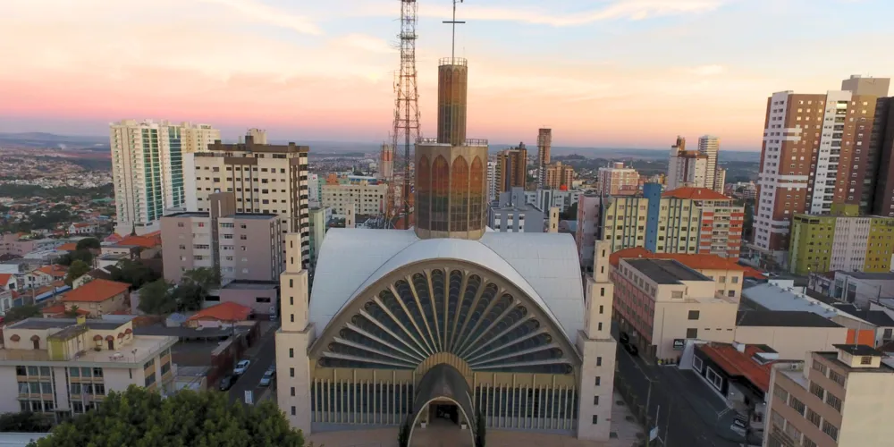 A Catedral Sant’Ana será submetida à avaliação do Conselho Municipal do Patrimônio Cultural (Compac)