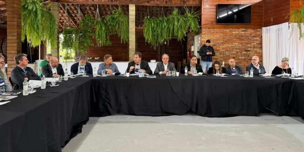 Encontro reuniu cerca de 50 participantes em uma manhã de debates e construção de estratégias para avanços na rodovia