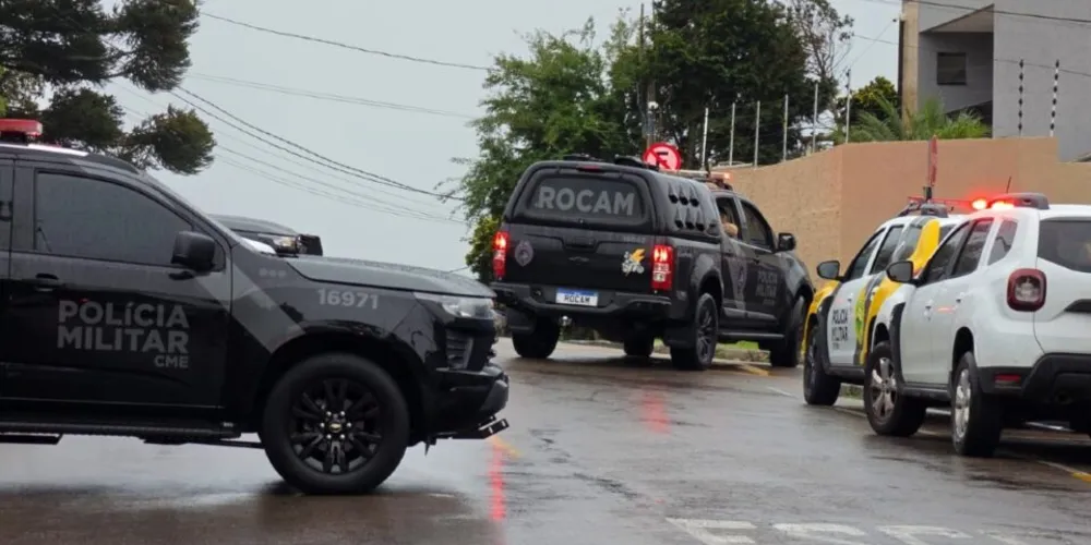 Imagem ilustrativa da imagem Homem armado invade CMEI em Curitiba e situação com crianças mobiliza polícias