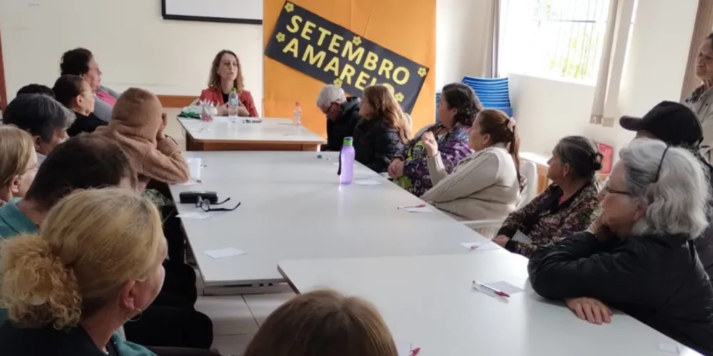 O grupo conversou sobre vínculos, rede de apoio, respeito e a importância de pedir ajuda