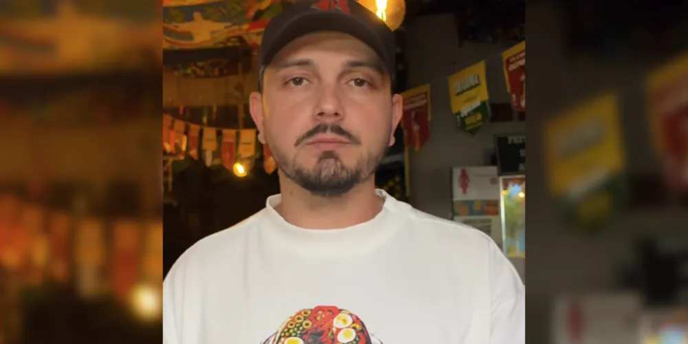 André Tobias, responsável pelo Brahma Bar do Tobias, em Londrina