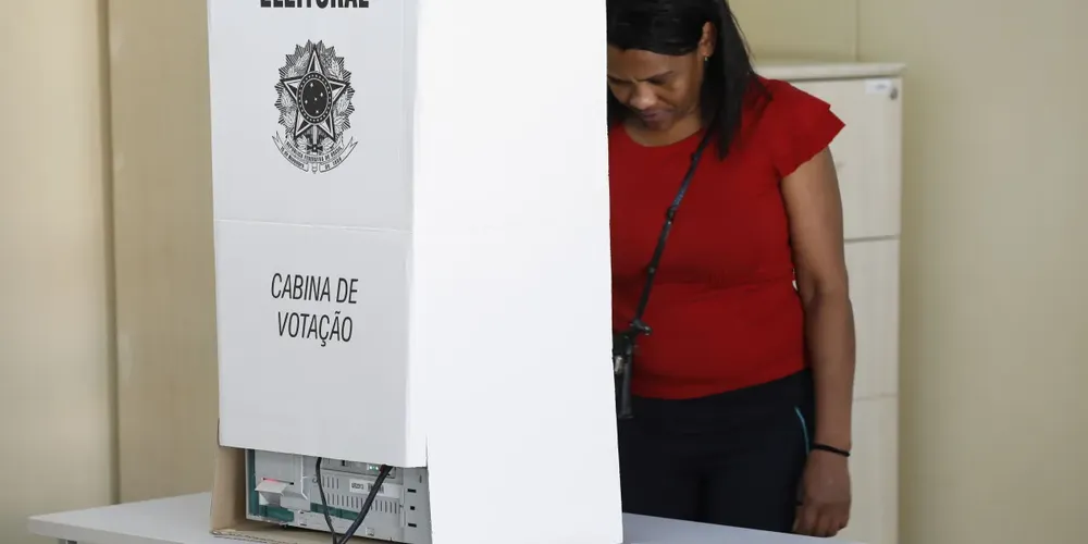 Eleitores vão às urnas em 4 de outubro