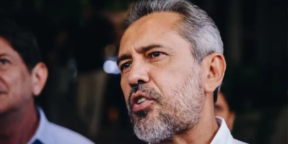 Elmano de Freitas (PT) foi reeleito governador do Ceará no primeiro turno
