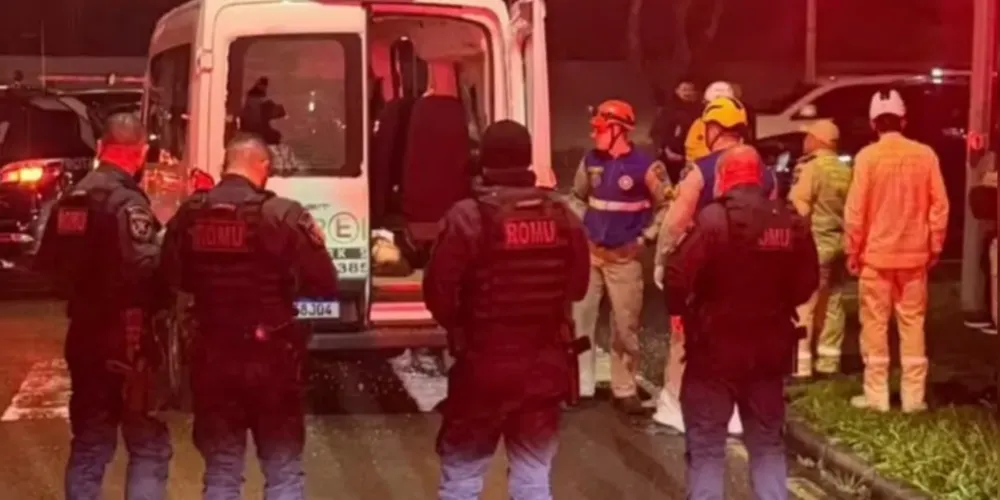 A família havia embarcado na van no terminal com destino a um estacionamento