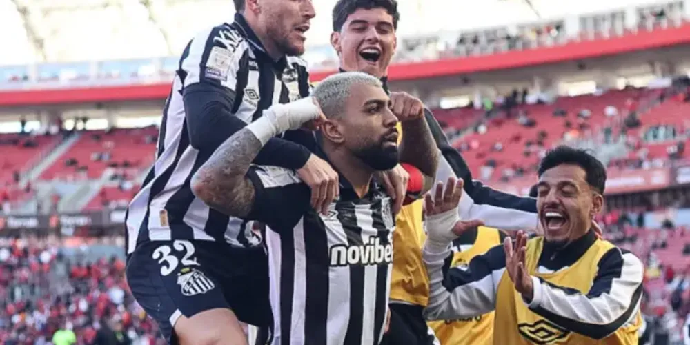 Com o resultado, o Santos subiu para a 11ª colocação e soma 32 pontos