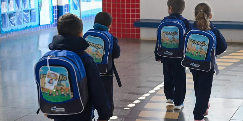 PL estabelece limites para o peso do material escolar