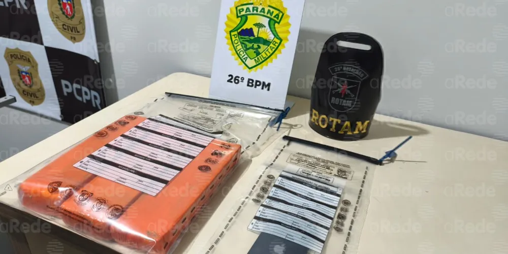 Durante a tentativa de fuga, o suspeito arremessou mais de 2 kg de maconha para fora do veículo