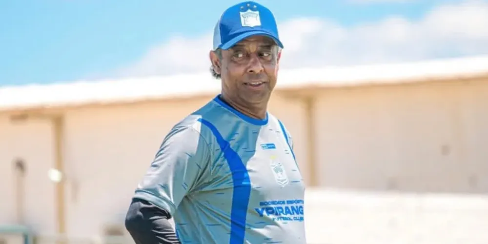 Carlos Alberto Dias era técnico do Ypiranga (PE) e faleceu após ser encaminhado ao Hospital Mestre Vitalino, em Caruaru (PE)