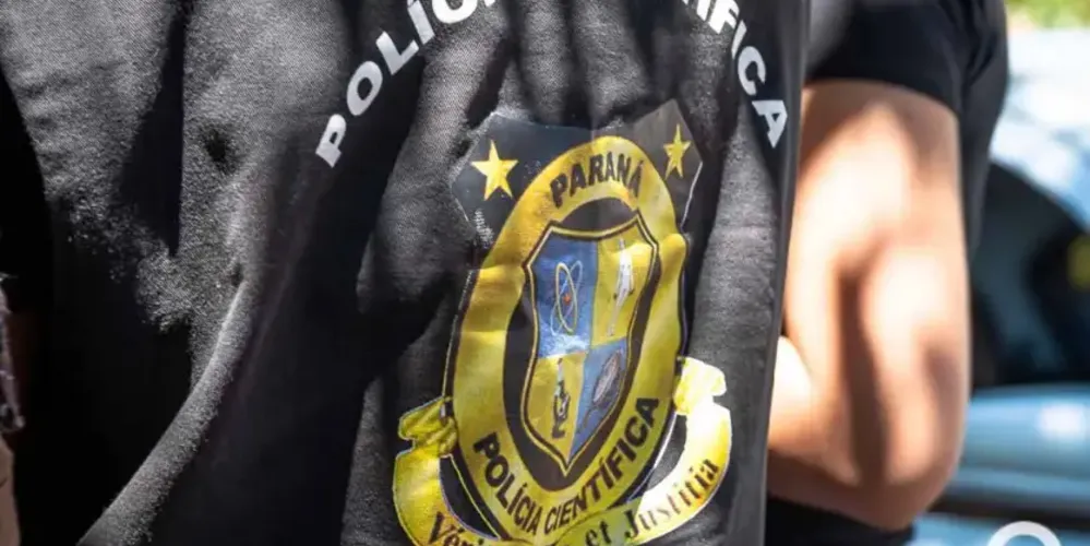 Equipes da Polícia Científica e do Instituto Médico Legal (IML) foram acionadas para os trabalhos de perícia e recolhimento dos corpos