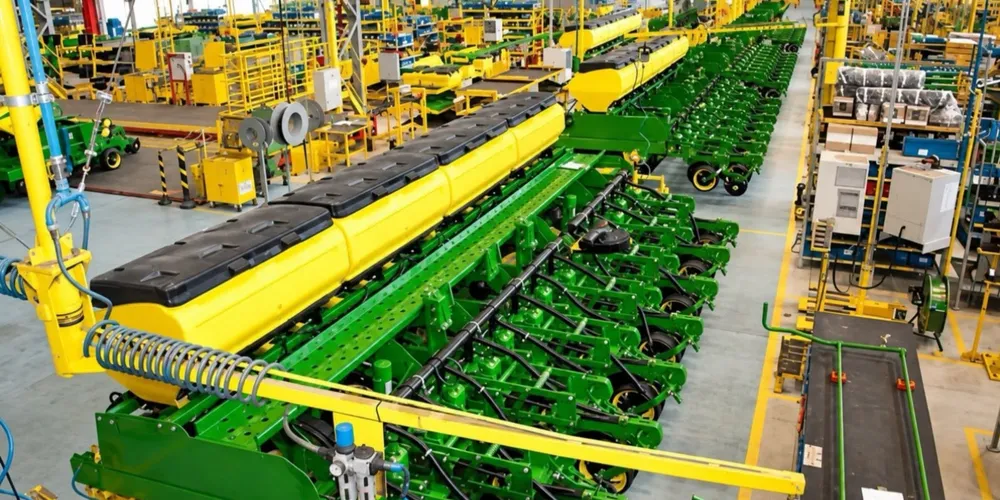 Fábrica da John Deere no Rio Grande do Sul busca acordo para evitar demissões