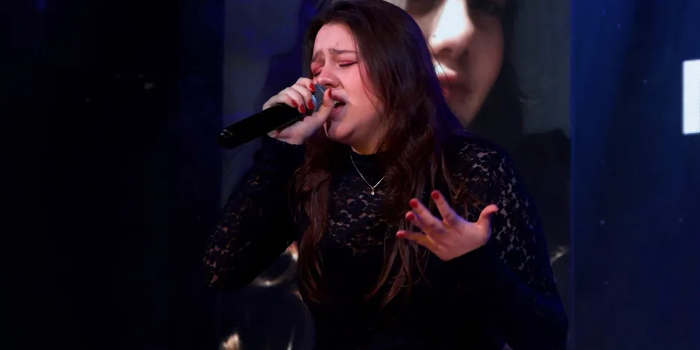 A apresentação aconteceu na última semana, em Curitiba, e marcou um momento importante na trajetória da cantora